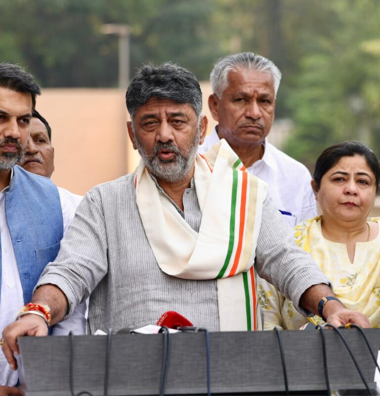 DK Shivakumar with Neta D'Suza